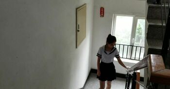 学妹偶遇变态狂丝袜制服美女强行禁锢捆绑剧情